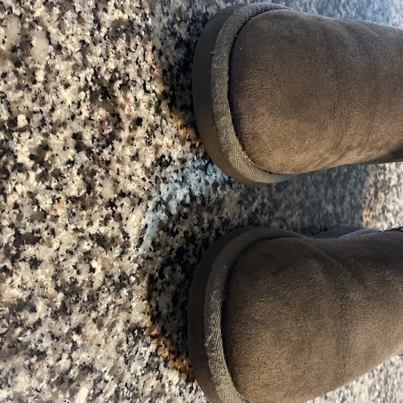 Ugg boots for girls size 13 - Picture 7 of 7